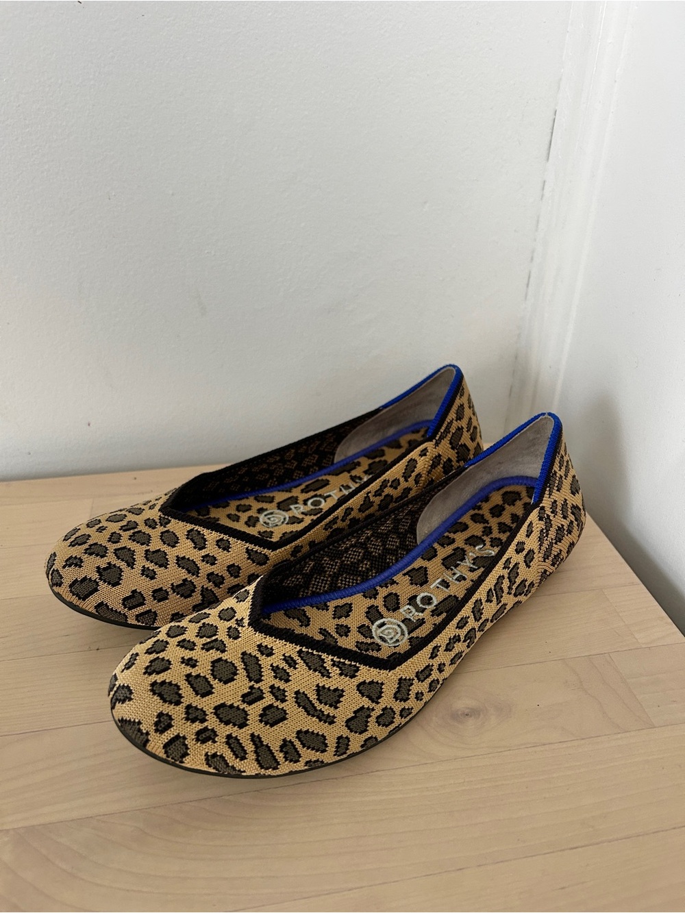 ROTHY'S Animal Print Round Toe Flats Size 7 Leopard Casual Knit Comfort